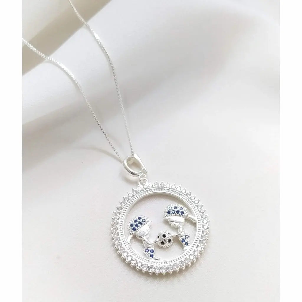 Colar Medalha Mãe e Filhos - Meninos zircônia azul cristal banhado em Prata 925 Majuh Semijoias Handmade