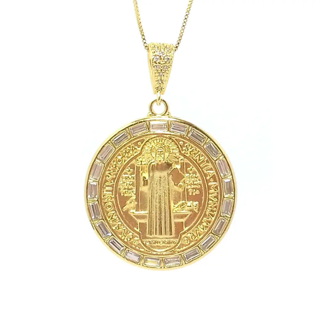 Colar Max medalha São Bento zircônia cristal banhado em Ouro 18k Majuh Semijoias Handmade